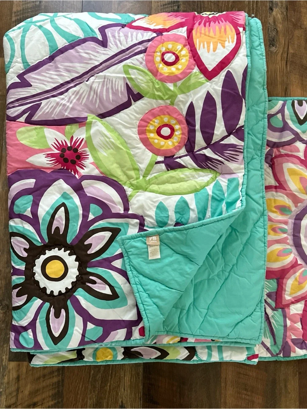 PB teen Vibrant Floral Quilt set twin size in Teal and Multicolor floral